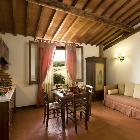 Agriturismo Antico Borgo Poggitazzi Террануова-Браччоліні Екстер'єр фото