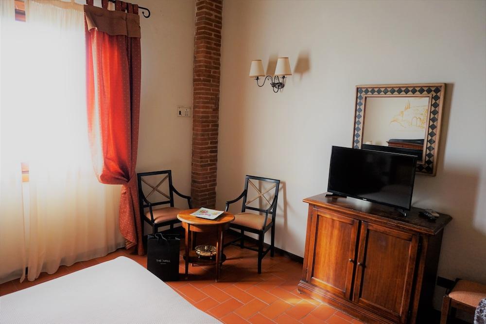 Agriturismo Antico Borgo Poggitazzi Террануова-Браччоліні Екстер'єр фото