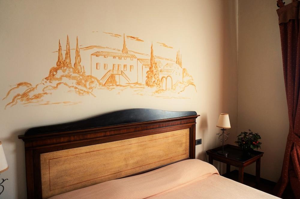 Agriturismo Antico Borgo Poggitazzi Террануова-Браччоліні Екстер'єр фото