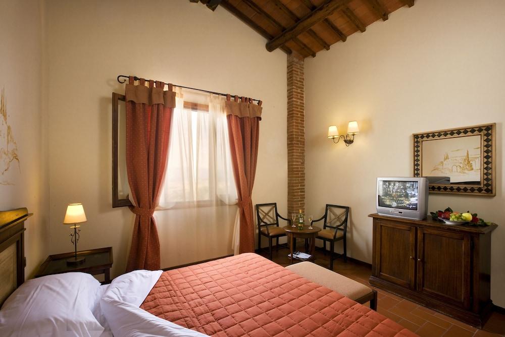 Agriturismo Antico Borgo Poggitazzi Террануова-Браччоліні Екстер'єр фото