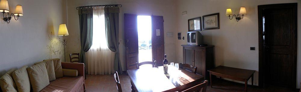 Agriturismo Antico Borgo Poggitazzi Террануова-Браччоліні Екстер'єр фото