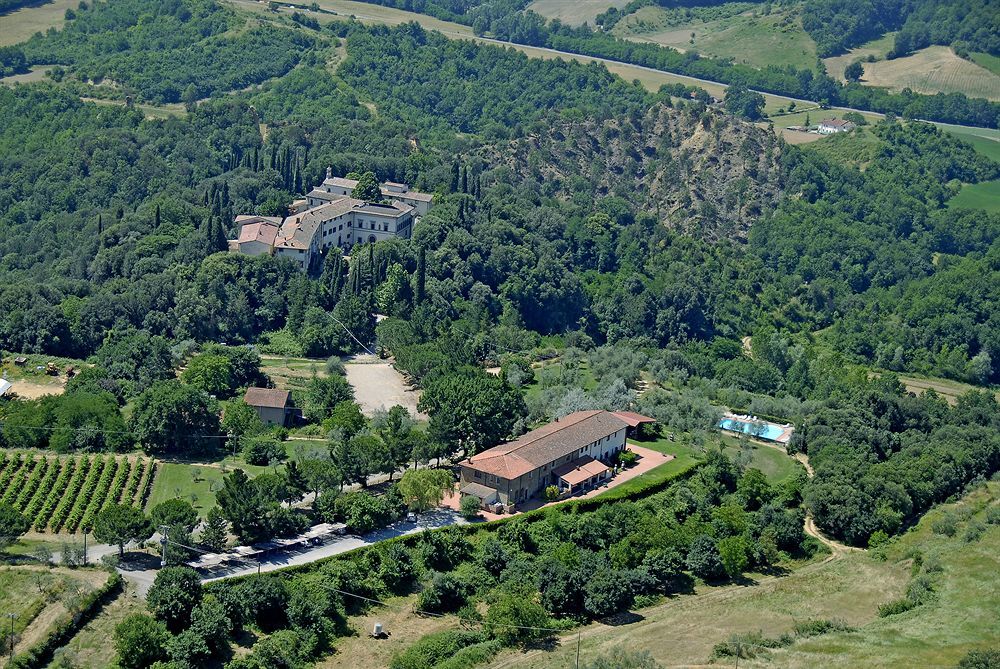 Agriturismo Antico Borgo Poggitazzi Террануова-Браччоліні Екстер'єр фото