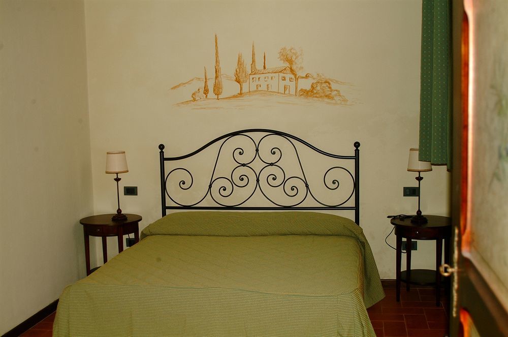 Agriturismo Antico Borgo Poggitazzi Террануова-Браччоліні Екстер'єр фото