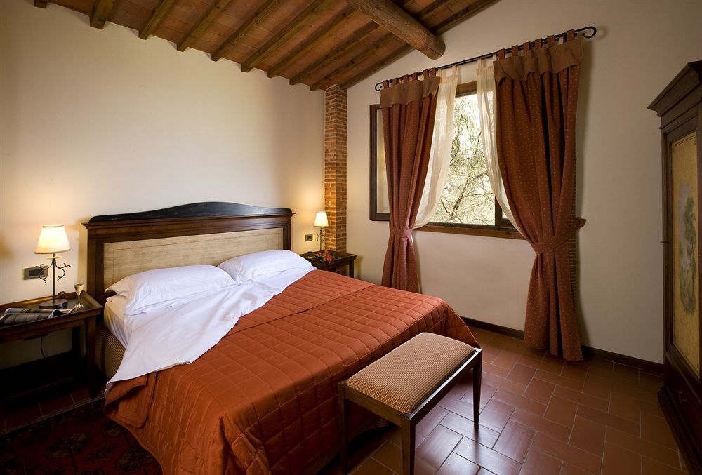 Agriturismo Antico Borgo Poggitazzi Террануова-Браччоліні Екстер'єр фото