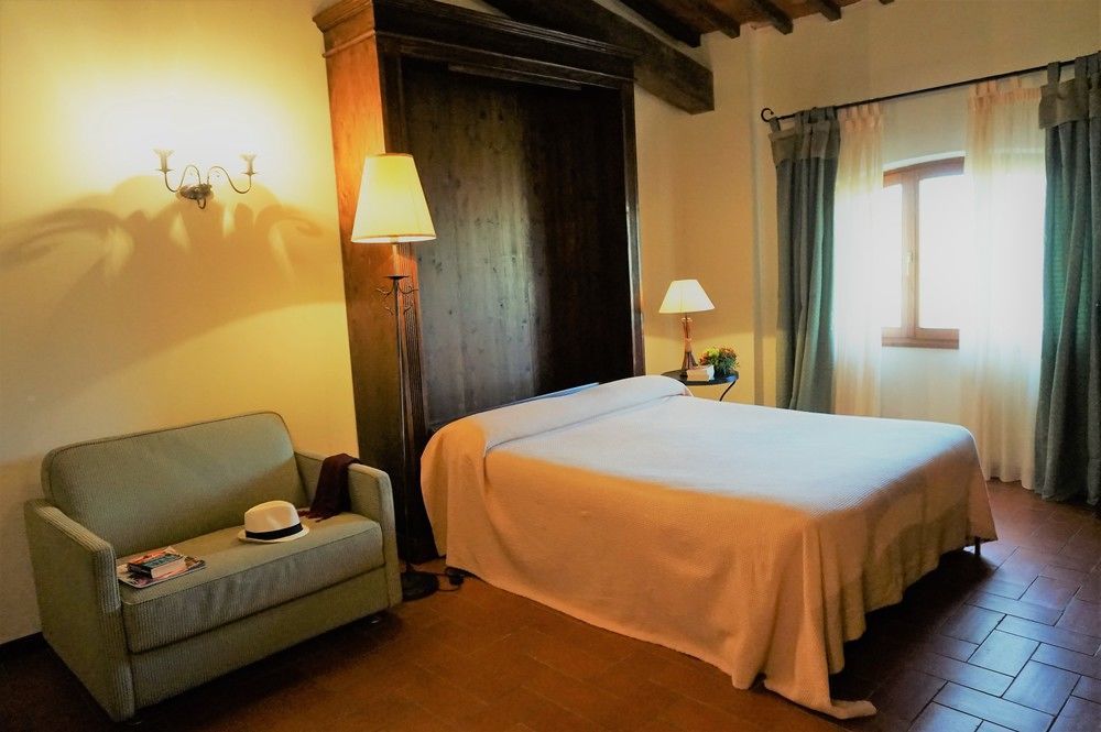 Agriturismo Antico Borgo Poggitazzi Террануова-Браччоліні Екстер'єр фото