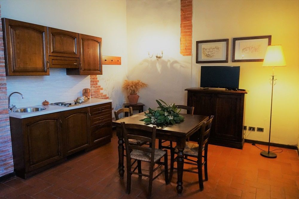 Agriturismo Antico Borgo Poggitazzi Террануова-Браччоліні Екстер'єр фото